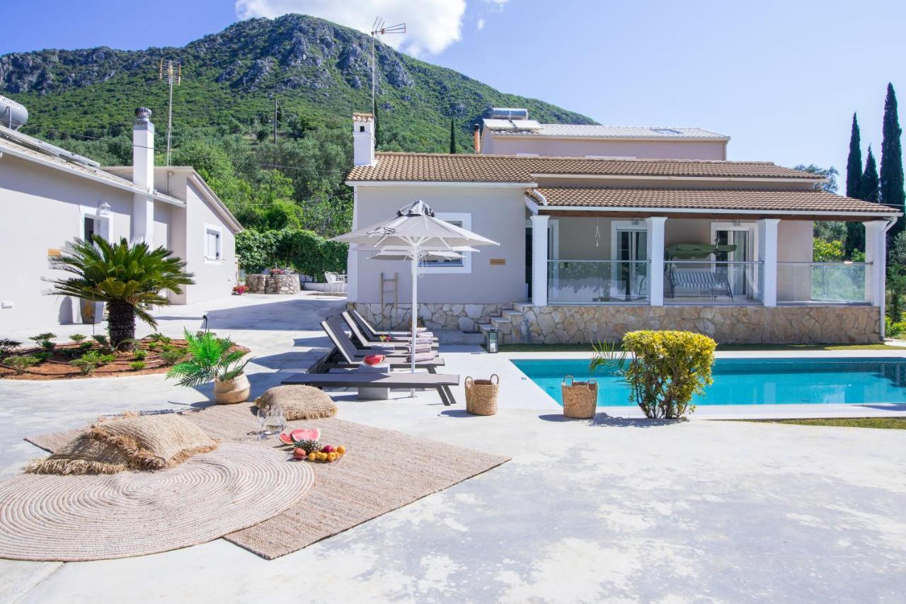 Grande Terra Villas With Swimming Pool Spartylas Екстериор снимка