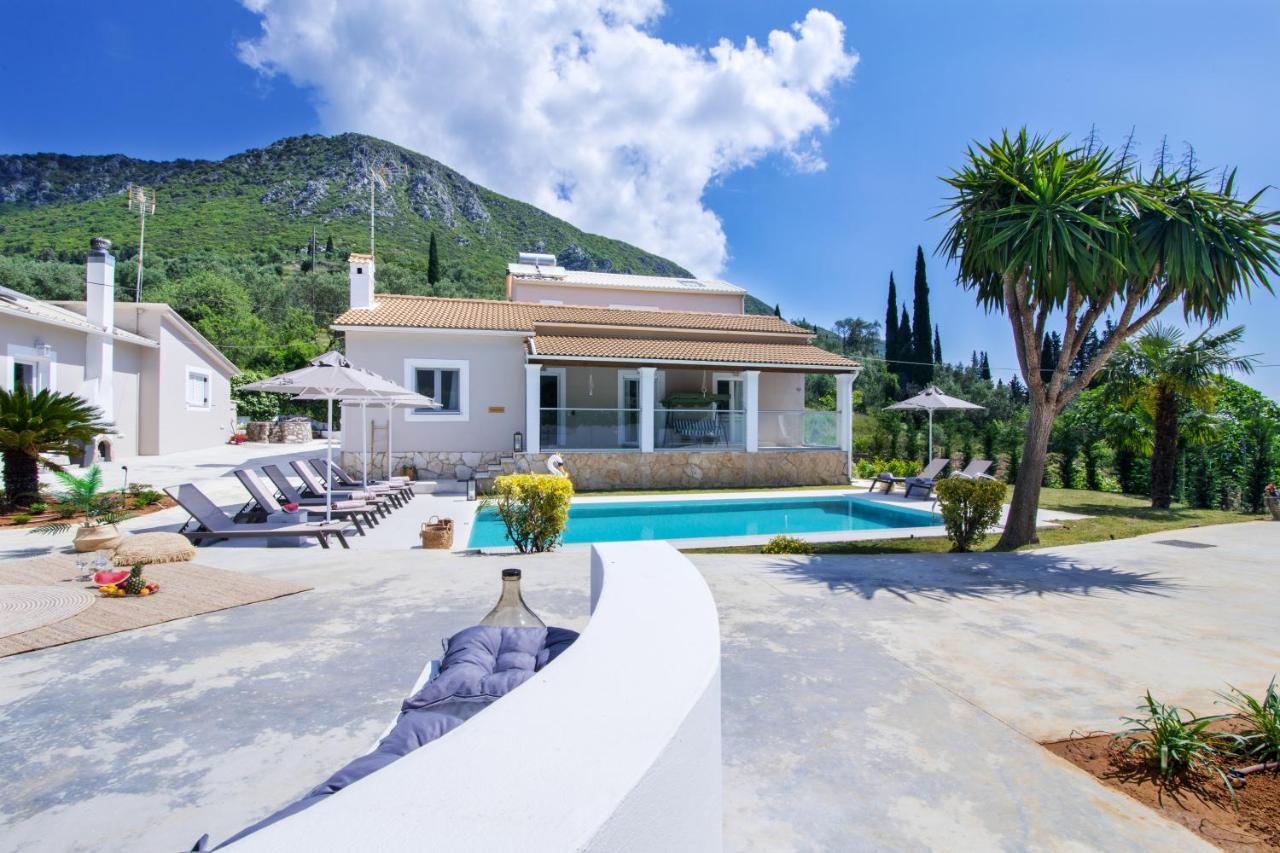 Grande Terra Villas With Swimming Pool Spartylas Екстериор снимка
